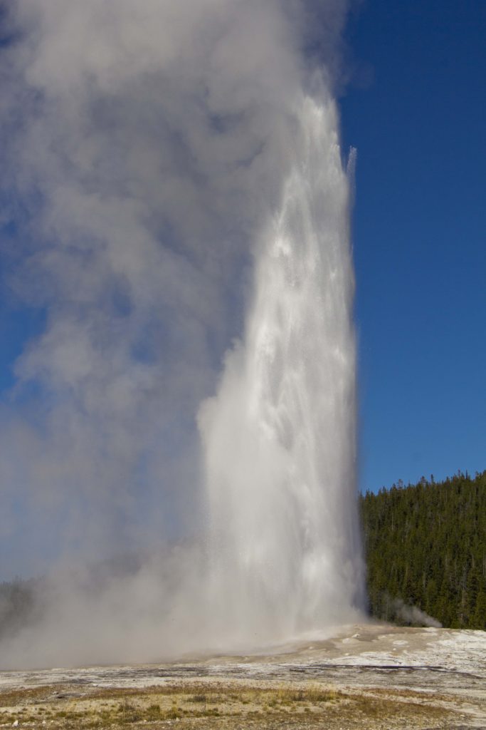 Old Faithful, Yellowstone National Park - American Old West | My Wandering Voyage Travel Blog