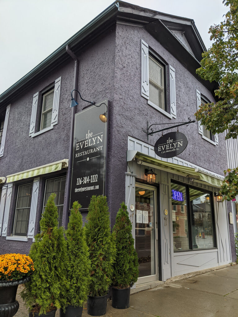 The ultimate list of things to do in Elora, Ontario. Visit Elora for its small town charm, natural beauty and one-of-a-kind shops and restaurants | My Wandering Voyage travel blog
