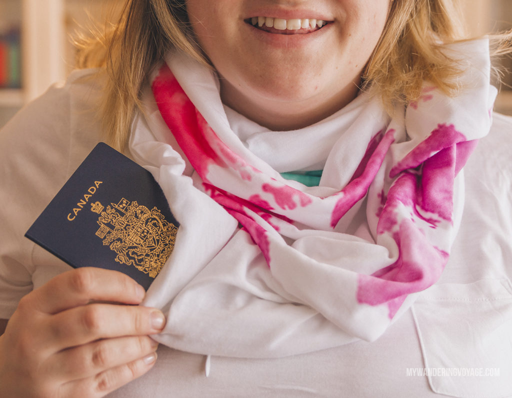 Waypoint hidden pocket travel scarf | In Canada, summer temperatures range from coast to coast to coast. It can be hard to know what to pack for Canada in summer. This guide will help. #packingguide #packinglist #summertravel #travel #Canada