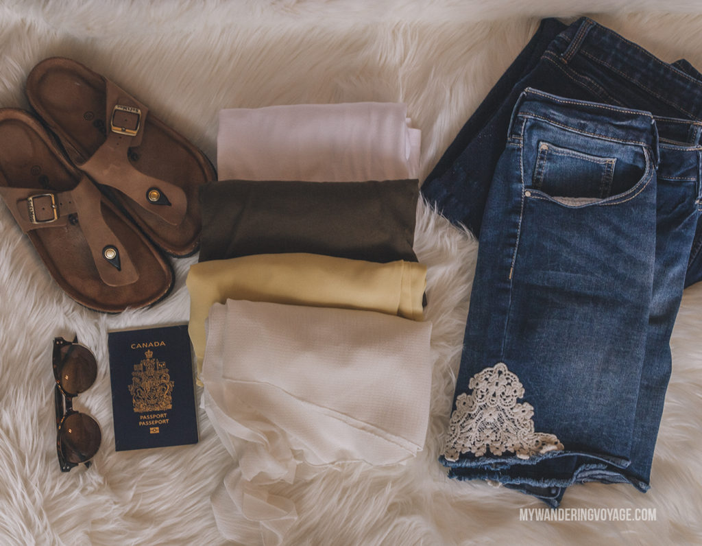 What clothes to bring | In Canada, summer temperatures range from coast to coast to coast. It can be hard to know what to pack for Canada in summer. This guide will help. #packingguide #packinglist #summertravel #travel #Canada