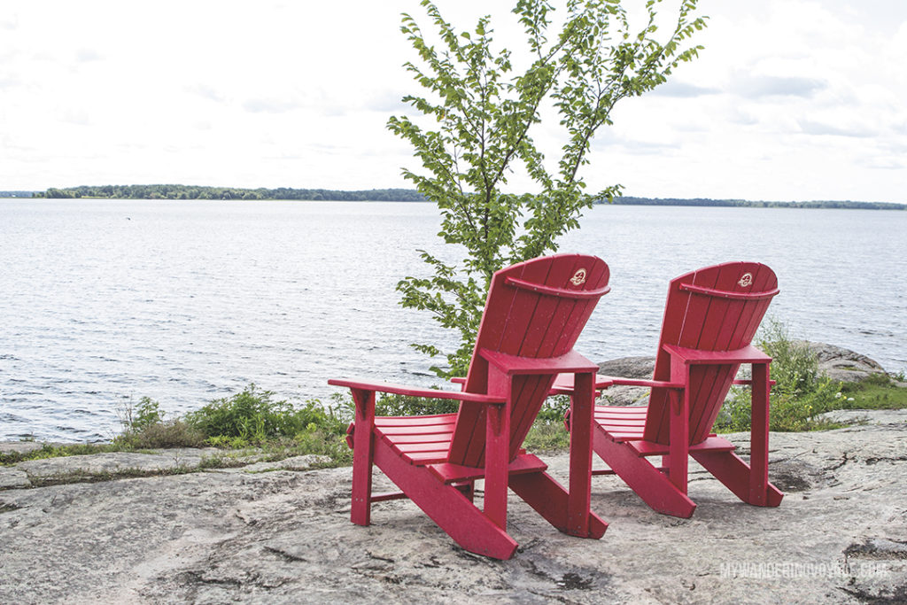 #sharethechair Thousand Islands National Park Are you an explorer? A foodie? Or how about a beach bum? There’s something for everyone in this list of fantastic day trips from Toronto | My Wandering Voyage travel blog #toronto #ontario #canada #ontariotravel #travel