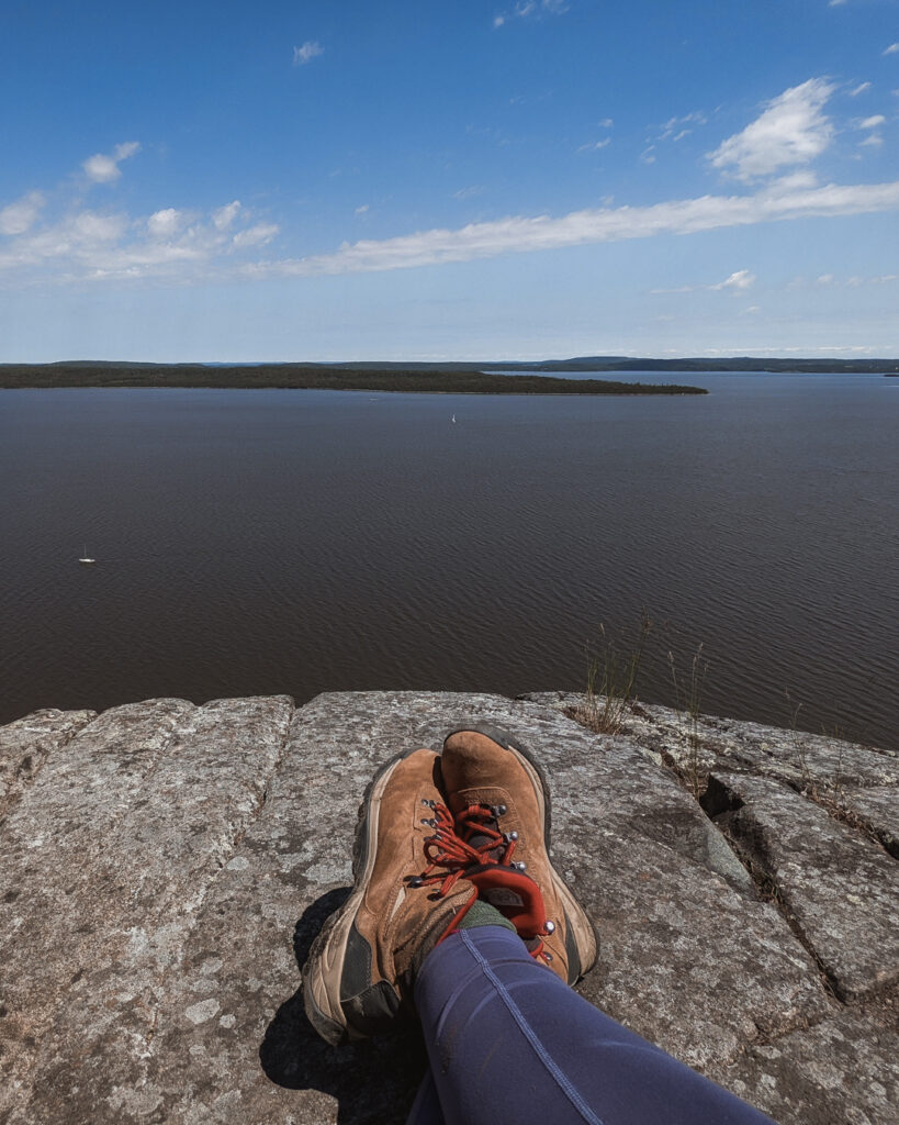 Devil's Rock | 25 best scenic lookouts in Ontario | My Wandering Voyage travel blog