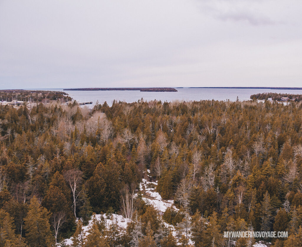 Bruce Peninsula National Park viewpoint | The Ultimate Guide to National Parks in Ontario | My Wandering Voyage travel blog #travel #Ontario #Canada #BrucePeninsula #ThousandIslands #camping