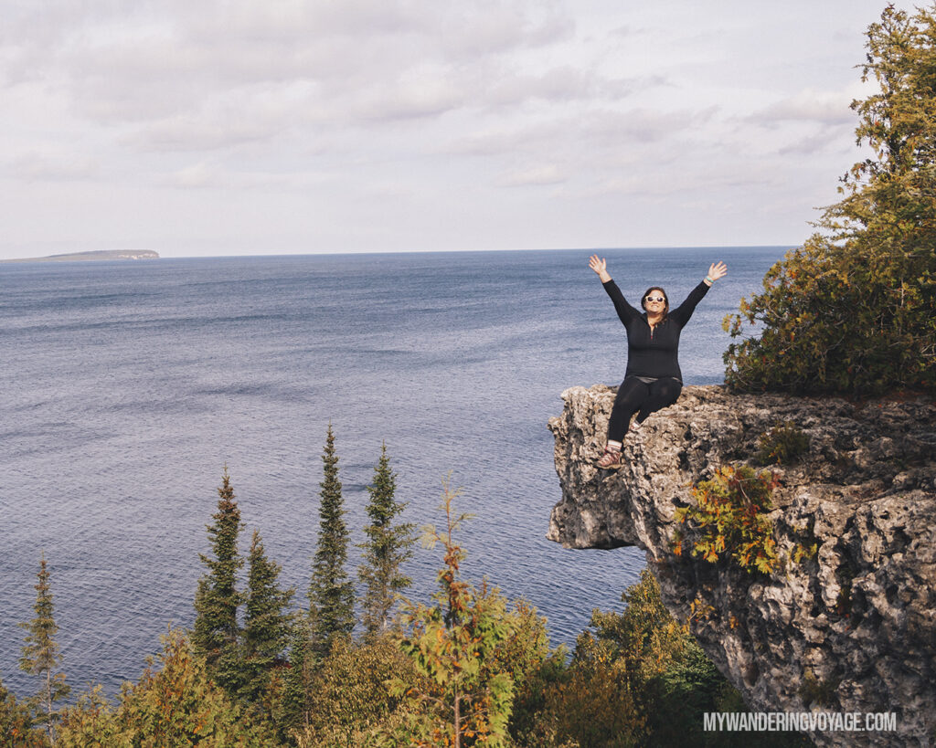 Bruce Peninsula National Park overhang point | The Ultimate Guide to National Parks in Ontario | My Wandering Voyage travel blog #travel #Ontario #Canada #BrucePeninsula #ThousandIslands #camping