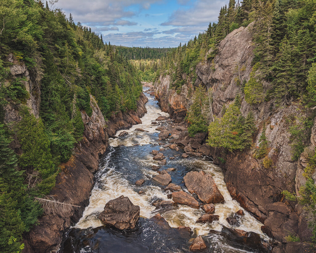 White River Suspension Bridge | Everything you need to know about Pukaskwa National Park [+ hiking guide] | My Wandering Voyage travel blog #Pukaskwa #NationalPark #Canada