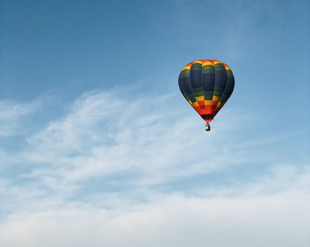 Hot Air Balloon ride |100 Unforgettable Ontario experiences that make the perfect gifts | My Wandering Voyage #Travel Blog #Ontario #GiftIdea #GiftExperiences