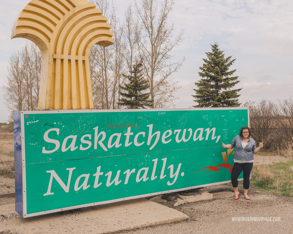 Welcome to Saskatchewan road sign | When road trip season hits, don’t be caught unprepared. Make sure you have everything you need with this road trip packing list for a successful and enjoyable trip | My Wandering Voyage travel blog #travel #roadtrip #packing #USA #Canada