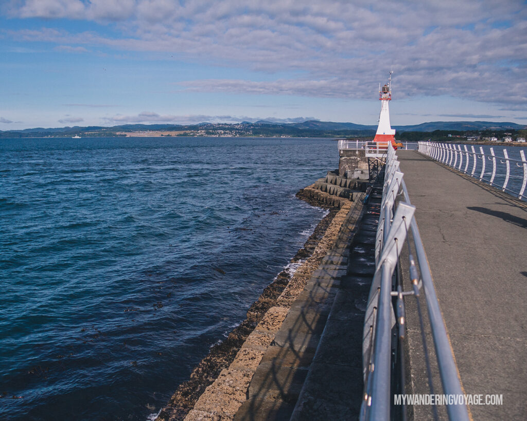 Breakwater lighthouse Victoria | Vancouver Island road trip 5 day itinerary | My Wandering Voyage