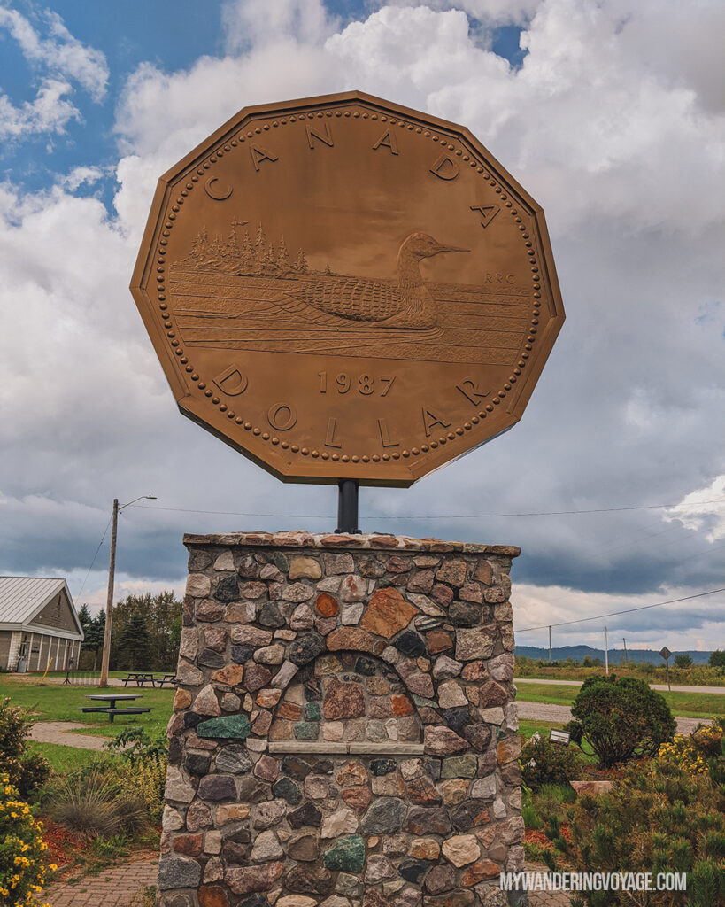 Loon Dollar Monument | Toronto to Thunder Bay: a 10-day Northern Ontario road trip along Lake Superior’s spectacular coast | My Wandering Voyage travel blog #LakeSuperior #RoadTrip #Ontario #Canada #travel