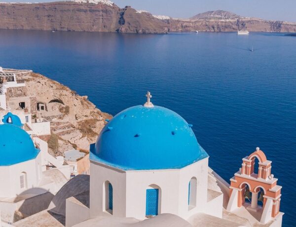 Best Places to Travel - Oia, Santorini